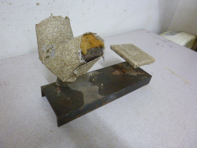 lot 155 image: Gun Rest