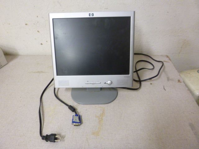 lot 169 image: HP Flat Screen Monitor