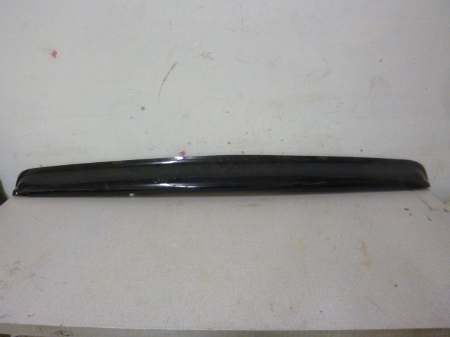 lot 184 image: Car Bug Deflector