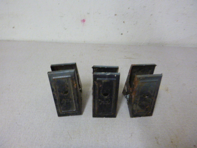 lot 204 image: 3 Saw Horse Heads