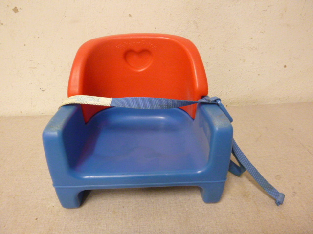 lot 211 image: Fisher Price Booster Seat