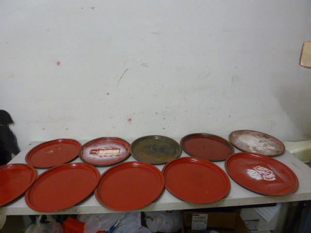 lot 212 image: 10 Serving Trays