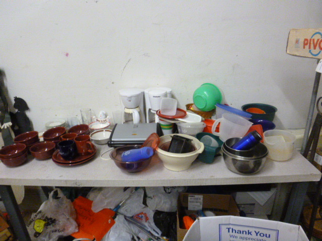 lot 217 image: Miscellaneous Kitchen Items