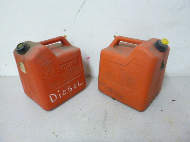 lot 234 image: 2 Gas Cans