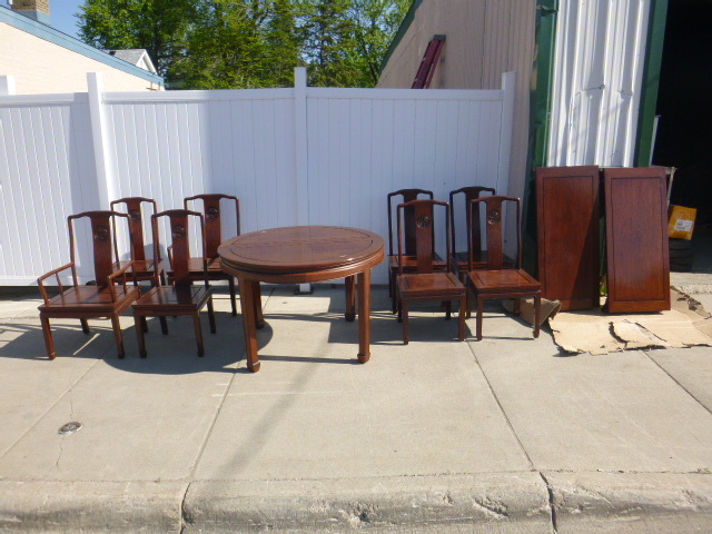 lot 2 image: Rosewood Dining Table with 8 Chairs