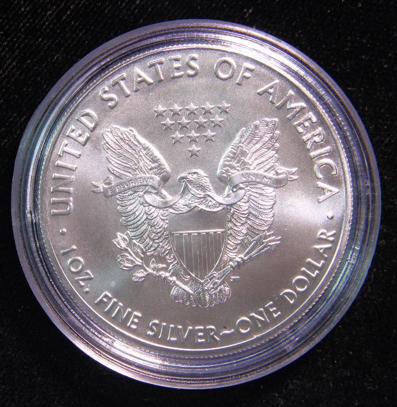 2016 AMERICAN SILVER EAGLE 1 TROY OZ. .999 FINE SILVER DOLLAR IN AIRTITE CAPSULE