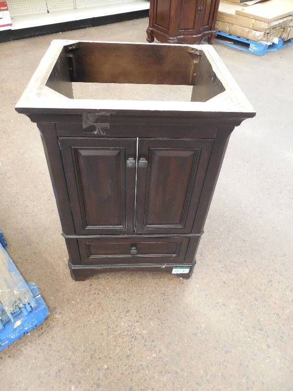 lot 15 image: BATHROOM VANITY CABINET