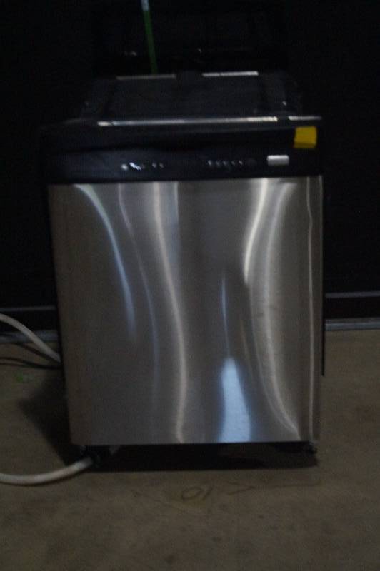 lot 8 image: Kenmore Elite Dishwasher