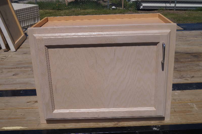 lot 27 image: Upper Wall Cabinet