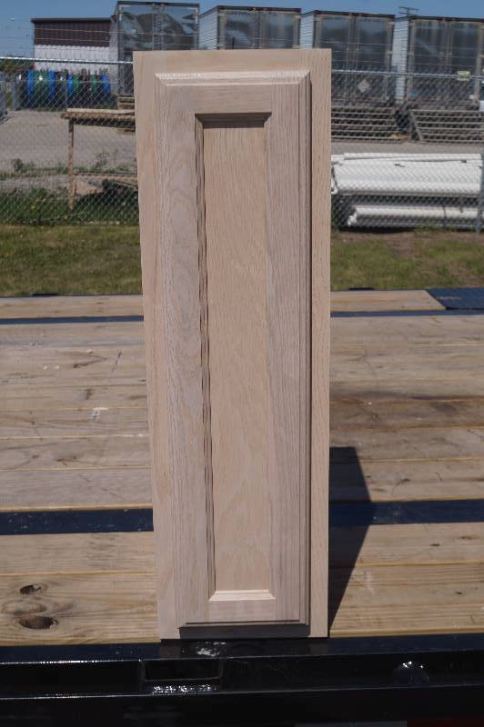 lot 33 image: Upper Cabinet