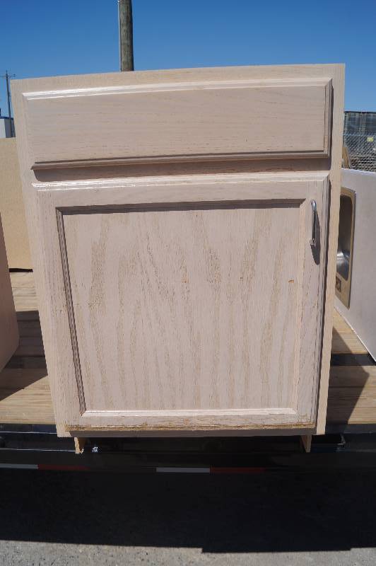 lot 36 image: Base Cabinet