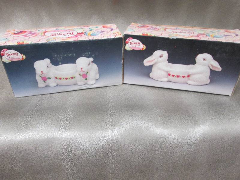 lot 6 image: Lot of 2 Treasury of Gifts Easter C...