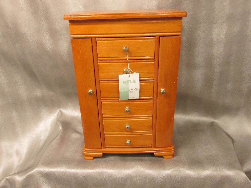 lot 8 image: Wooden Jewel Case by Mele Retail $1...