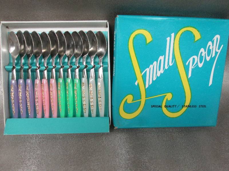 lot 20 image: Set of 12 Stainless Steel Baby Spoo...