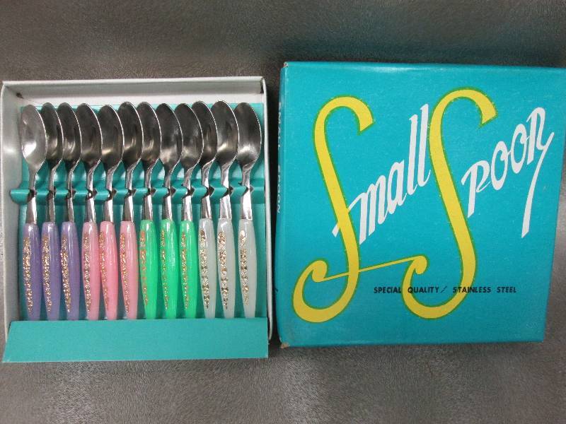 lot 21 image: Set of 12 Stainless Steel Baby Spoo...