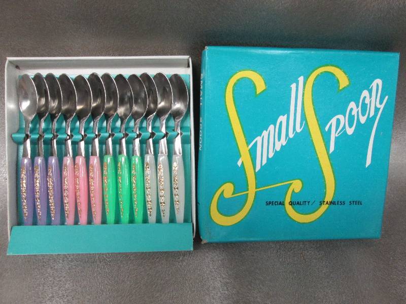 lot 28 image: Set of 12 Stainless Steel Baby Spoo...