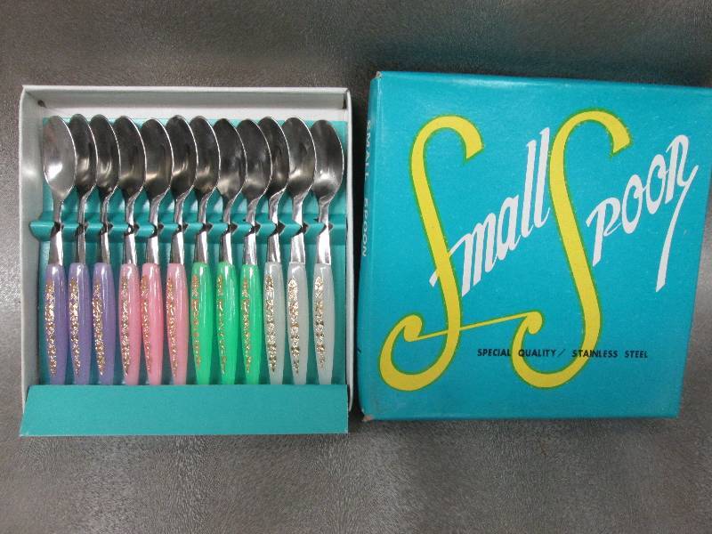 lot 30 image: Set of 12 Stainless Steel Baby Spoo...