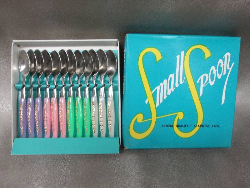 lot 31 image: Set of 12 Stainless Steel Baby Spoo...