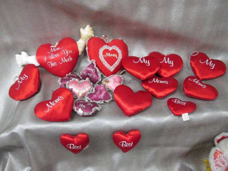 lot 37 image: Mom and Grandma themed stuffed Vale...