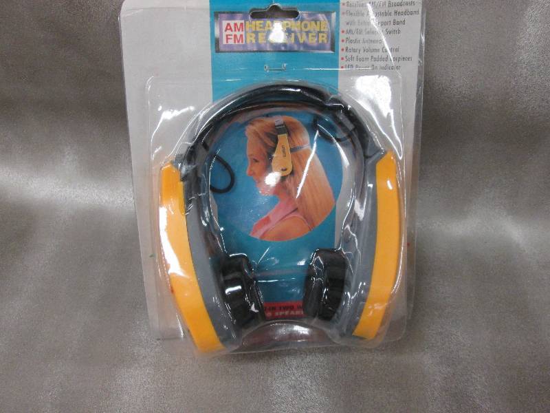 lot 49 image: AM-FM Sports HeadPhones...