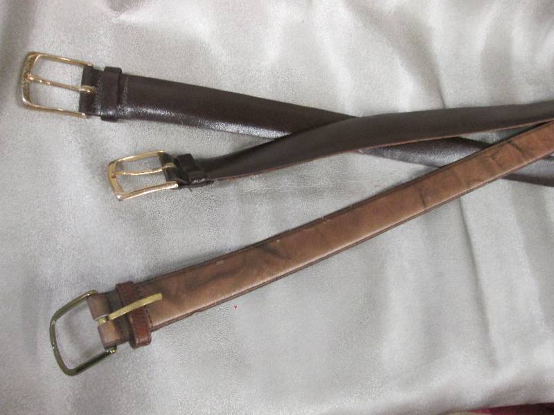 lot 51 image: Lot of 3 mens genuine leather belt...