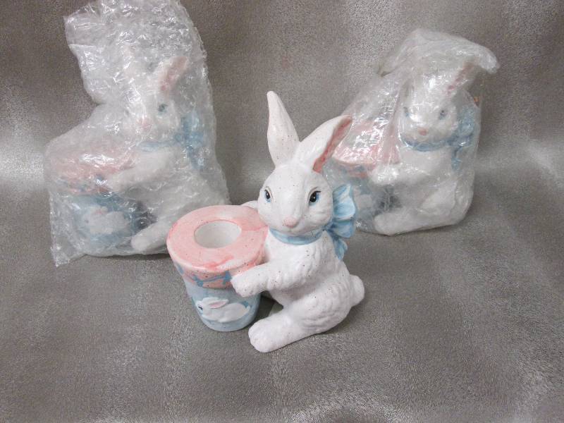 lot 72 image: Lot of 3 Easter Bunny ceramic figur...