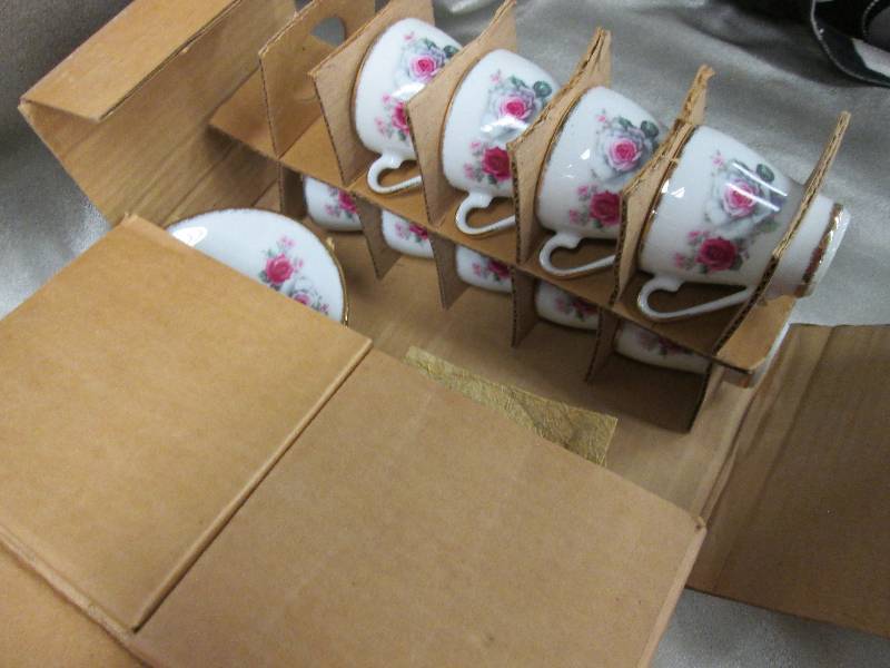 lot 83 image: Cupsaucer set of 10, floral patter...