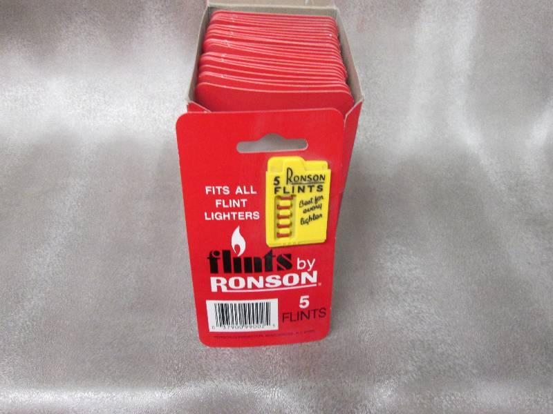 lot 97 image: Box of 24 Ronson 5 Flints per card...