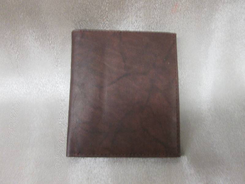 lot 133 image: Bacci Genuine Leather Brown Billfol...
