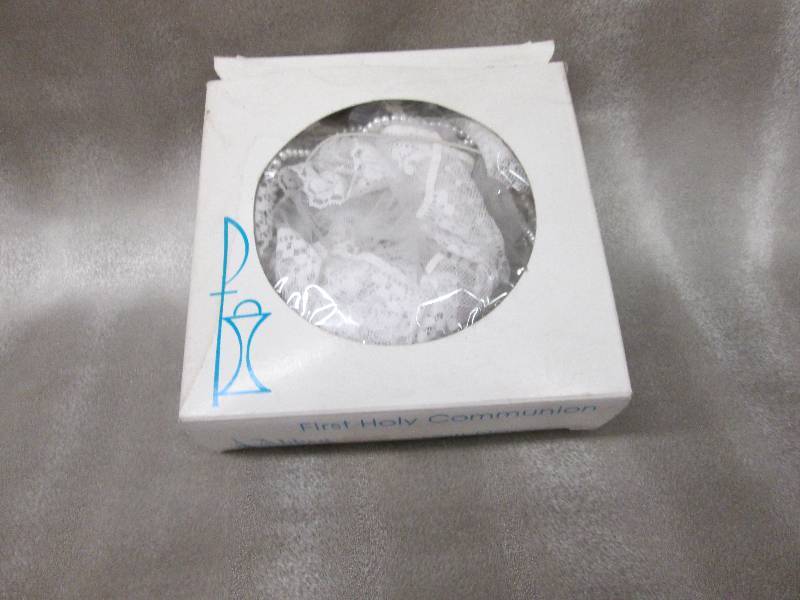 lot 144 image: First Holy Communion Veil Retail $1...
