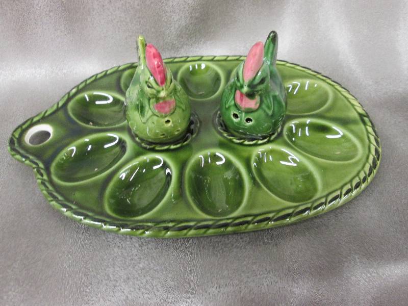 lot 147 image: Green egg plate with chicken salt a...