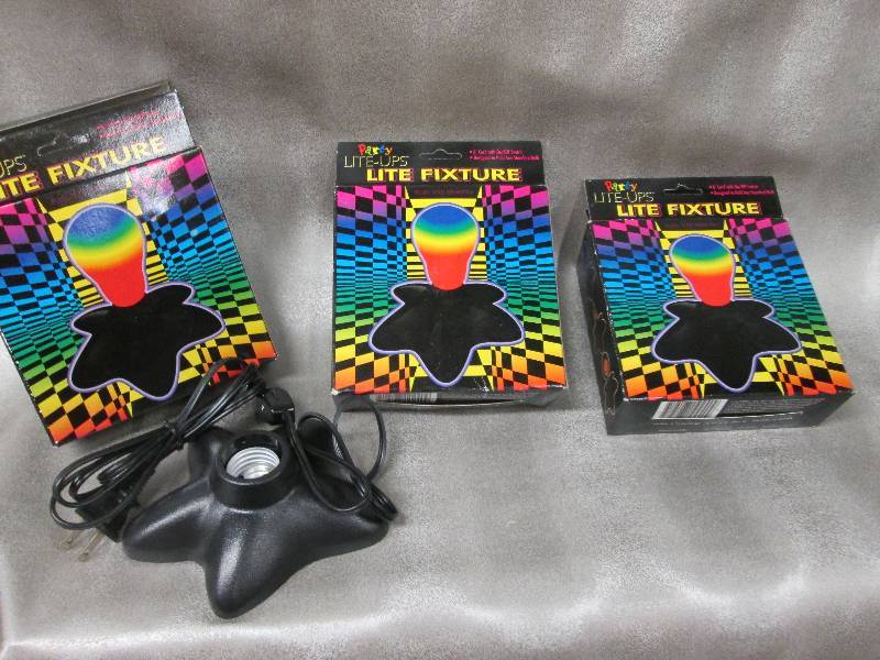lot 160 image: Lot of 3 Party Lite-Ups Lite Fixtur...