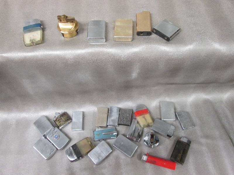 lot 199 image: Large lot of assorted cigarette lig...