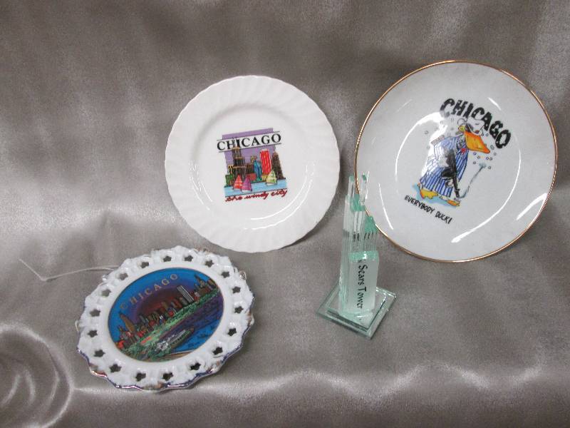 lot 220 image: 3 assorted Chicago collector plates...