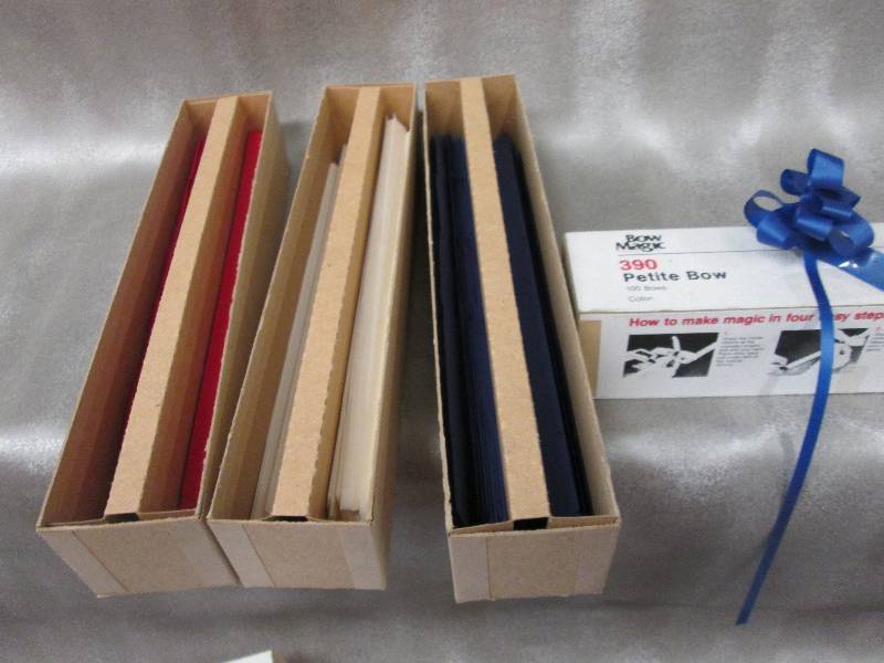 lot 229 image: 3 pks of 3M petite bows red, white ...