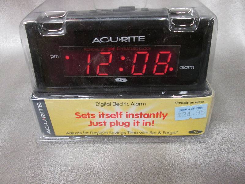 lot 235 image: Acurite Digital Electric Alarm Cloc...