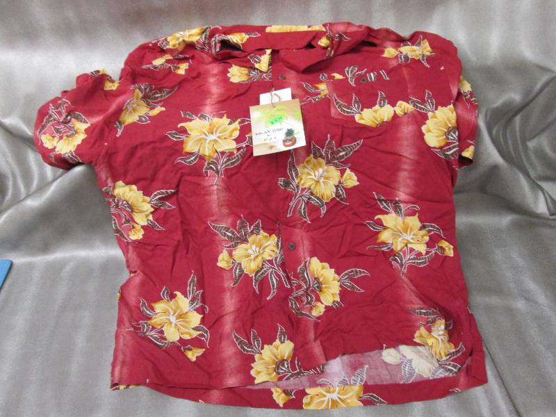lot 244 image: Rayon Hawaiian Shirt XXL- red...