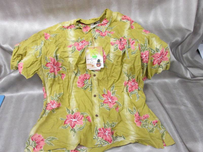 lot 245 image: Rayon Hawaiian Shirt XXL- yellow g...