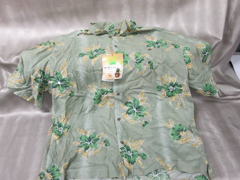 lot 247 image: Rayon Hawaiian Shirt XXL- green...