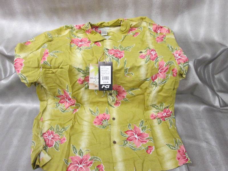 lot 249 image: Rayon Hawaiian Shirt L- yellow gre...
