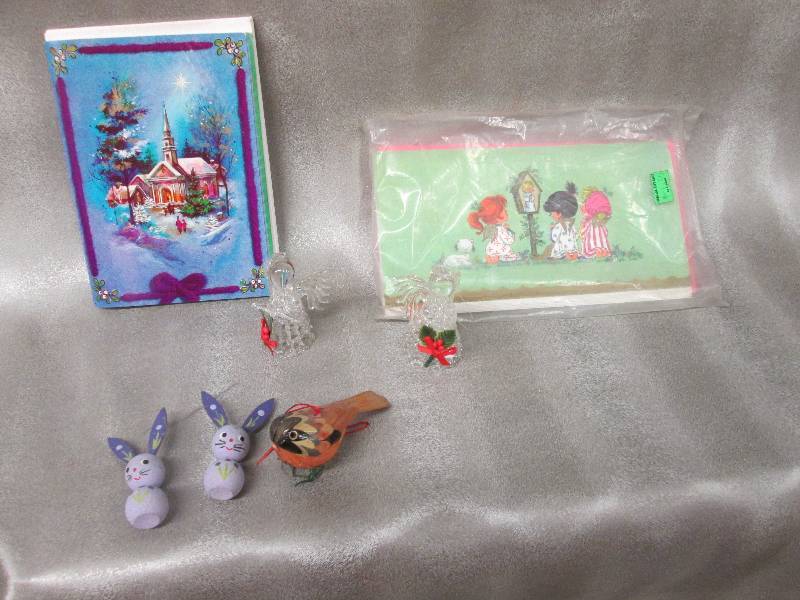 lot 266 image: 2 pack Christmas cards, Spun glass ...
