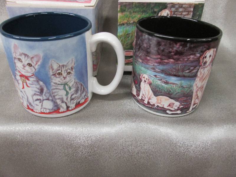 lot 270 image: Gift ceramic mugs, lot of 2...