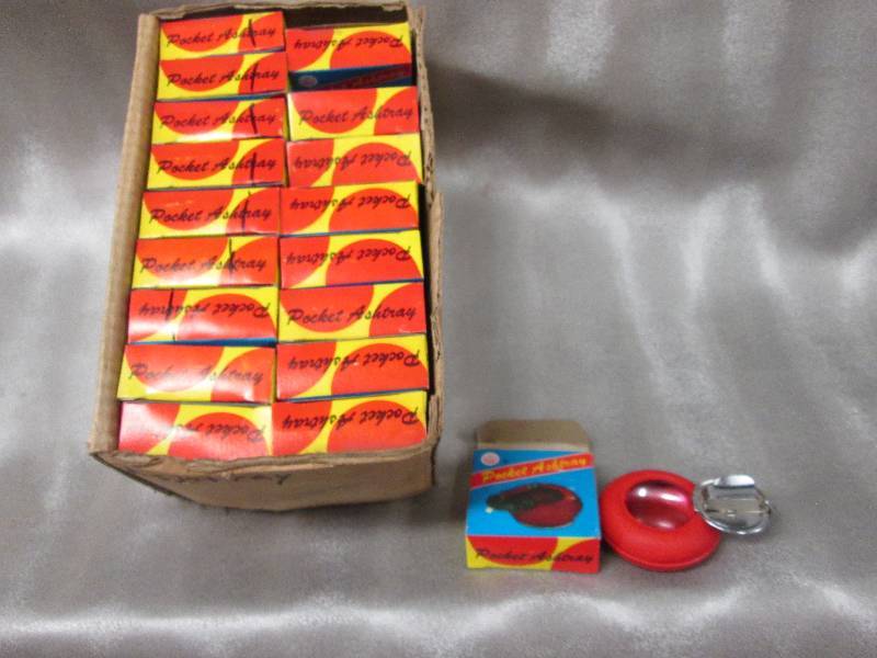 lot 288 image: Lot of 18 pocket ashtrays...