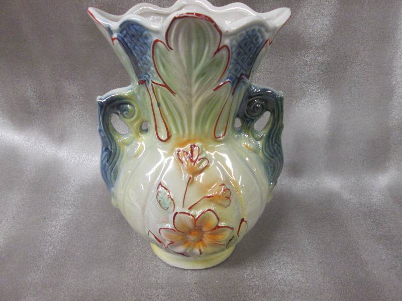 lot 290 image: Ceramic vase with flower design, 9 ...
