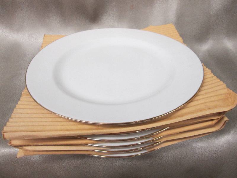 lot 294 image: Set of 6 white 9 china plates with...