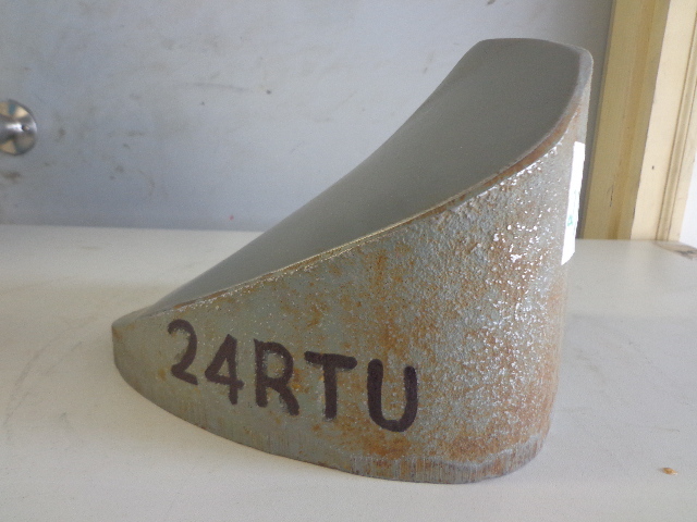 lot 27 image: 24RTU   100 Series Pitch Block