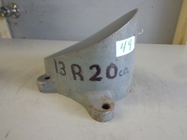 lot 49 image: 13 R20 co.     100 Series Pitch Block