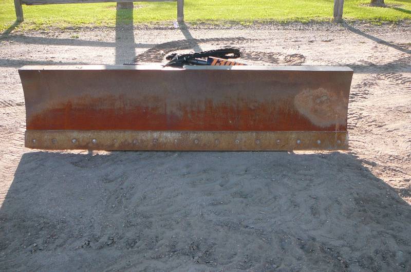 GROUSER 1300 SKID STEER BLADE