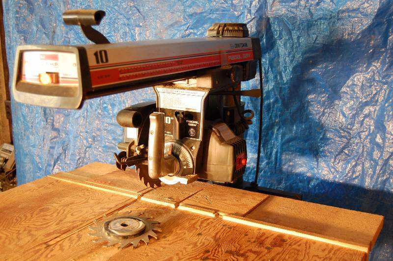 lot 3 image: Radial Arm Saw