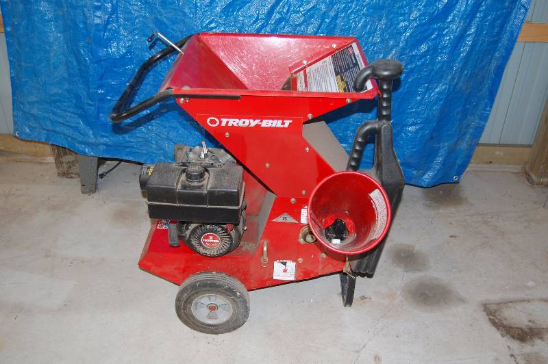 lot 10 image: WoodchipperShredder